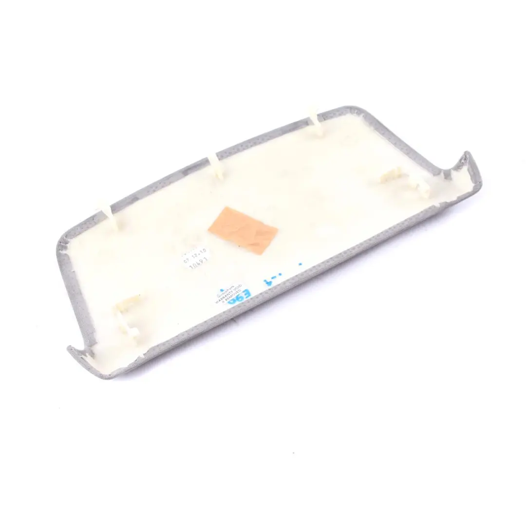 Apertura Tettuccio Posteriore Grigio per BMW E90 E90N LCI con numero di parte 7124904 BMW E90 E90N LCI Apertura Tettuccio Posteriore Grigio - SKU 7124904 - Numero di parte 7124904