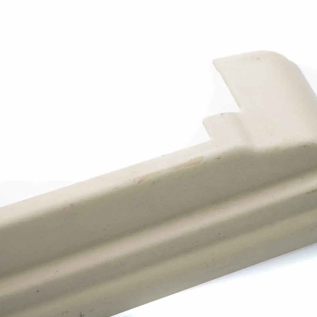 Guida sedili BMW E60 E61 E65 Finitura superiore Creambeige Destra 7016162 per con numero di parte 7124984 Guida sedili BMW E60 E61 E65 Finitura superiore Creambeige Destra 7016162 - SKU 7124984 - Numero di parte 7124984