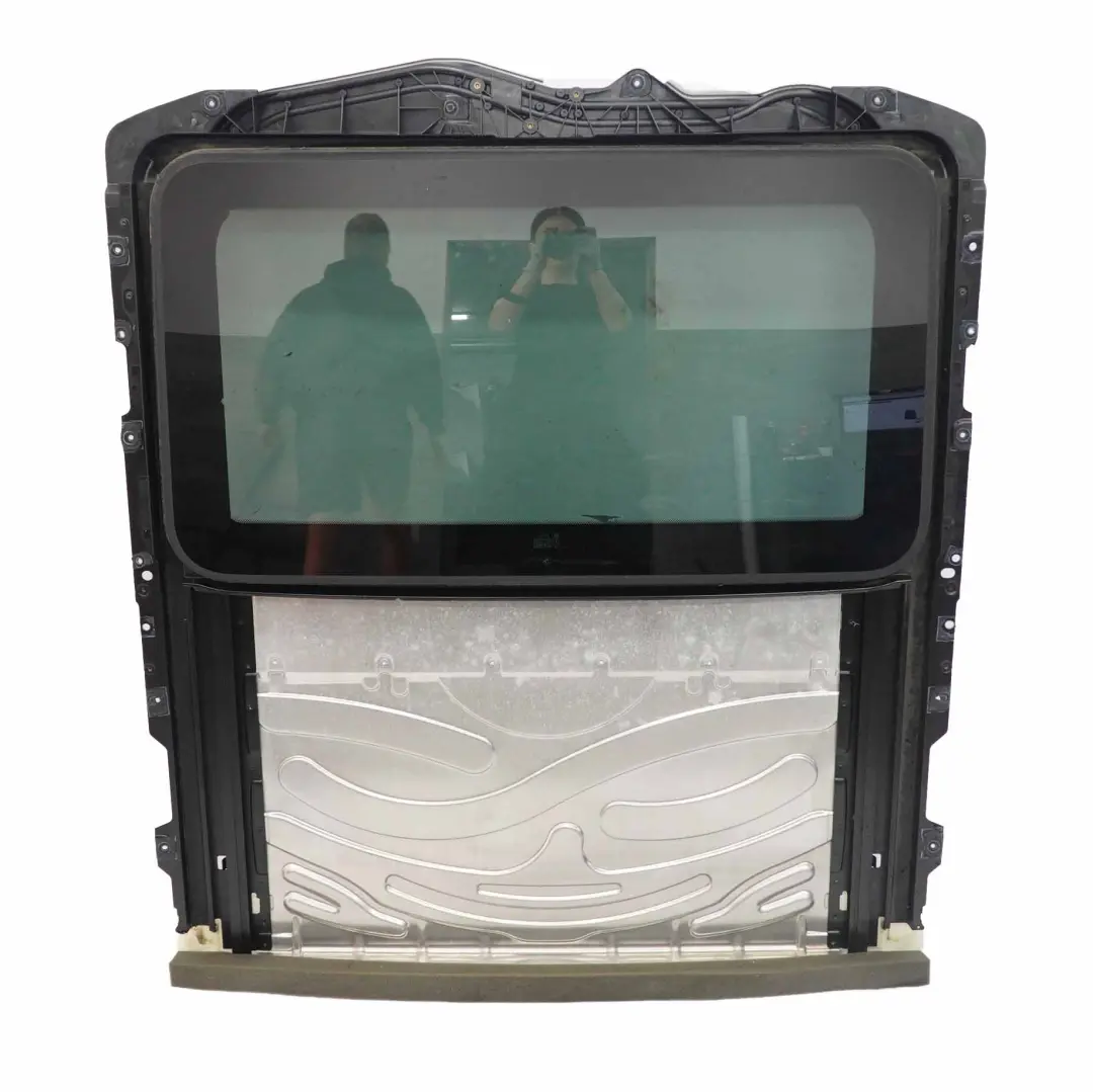 Dach Przesuwny Szyberdach do BMW E90 o numerze 7124998 BMW E90 Dach Przesuwny Szyberdach - SKU 7124998 - Numer Części 7124998