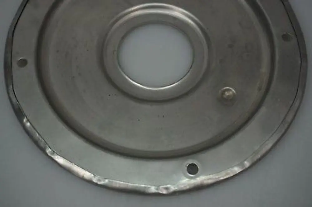 BMW 1 3 X5 X6 er E70 E71 E81 E87 E90 E91 E92 Verschlussdeckel Bodenblech hinten - SKU 7124999 - Teilenummer 7124999