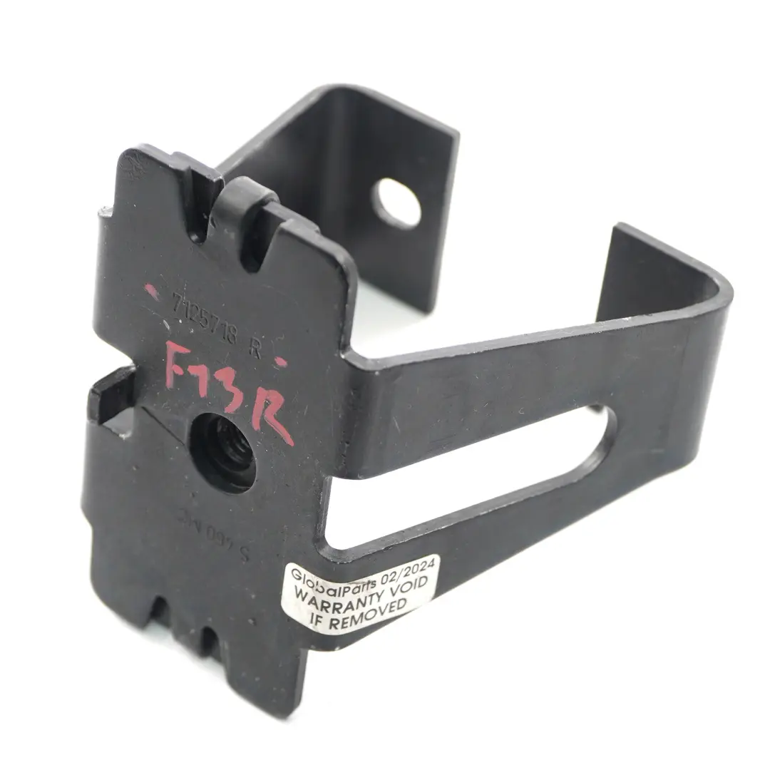Staffa fissaggio seggiolino per bambini destra per BMW F13 con numero di parte 7125718 BMW F13 Staffa fissaggio seggiolino per bambini destra - SKU 7125718 - Numero di parte 7125718