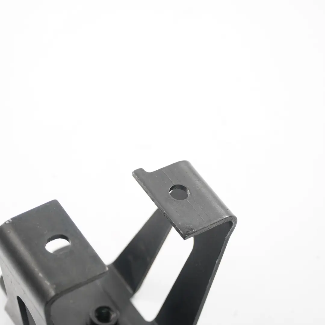 Bracket Child Seat Fastening Right to BMW F13 with Part number 7125718 BMW F13 Bracket Child Seat Fastening Right - SKU 7125718 - Part number 7125718