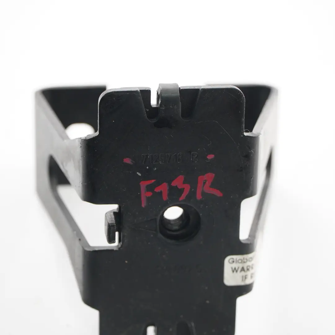 Soporte Fijación Asiento Niño Derecha para BMW F13 con número de pieza 7125718 BMW F13 Soporte Fijación Asiento Niño Derecha - SKU 7125718 - Número de pieza 7125718