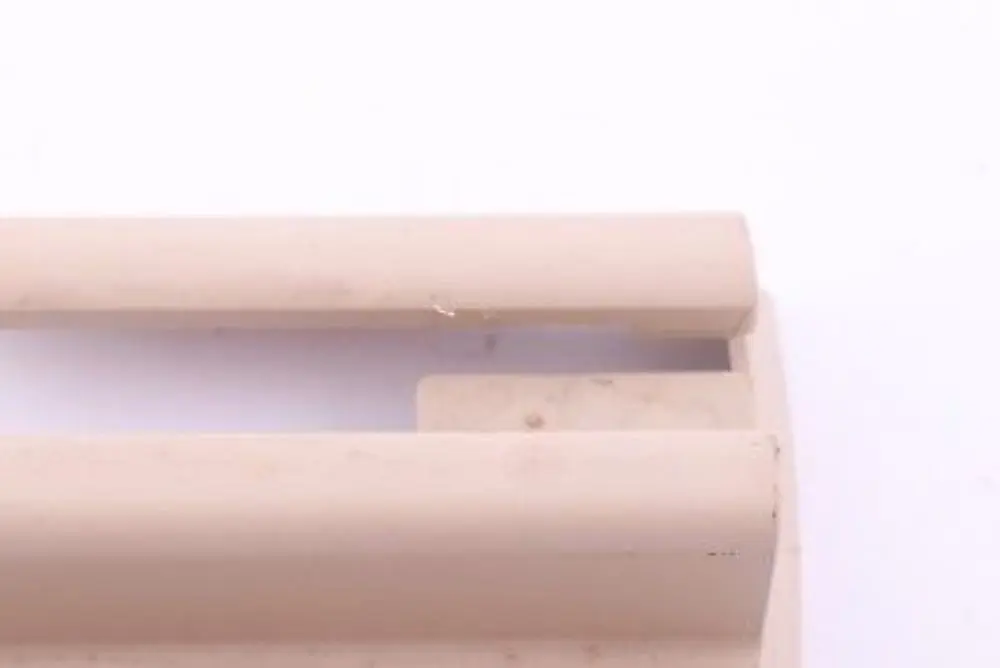 BMW E60 E61 E65 Sitzblende Blende Vorne Aussen Rechts CREAM BEIGE - SKU 7126536 - Teilenummer 7126536