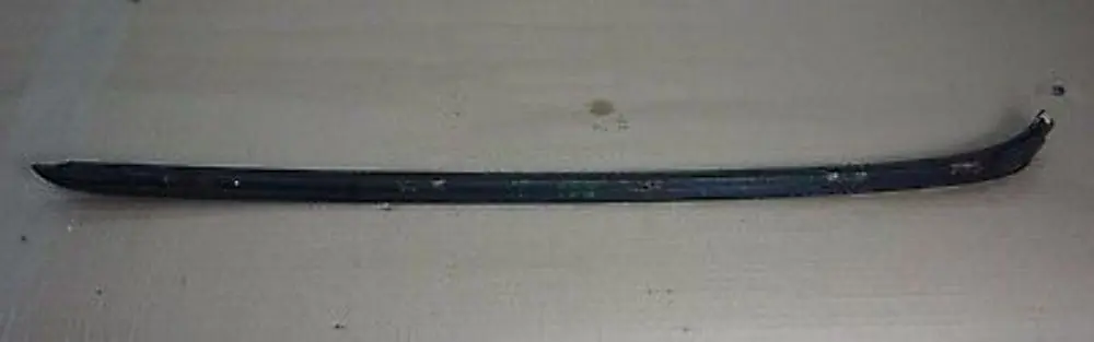 Listwa Szyby Czołowej Przedniej Lewa do BMW E90 E91 o numerze 7126939 BMW E90 E91 Listwa Szyby Czołowej Przedniej Lewa - SKU 7126939-SG - Numer Części 7126939