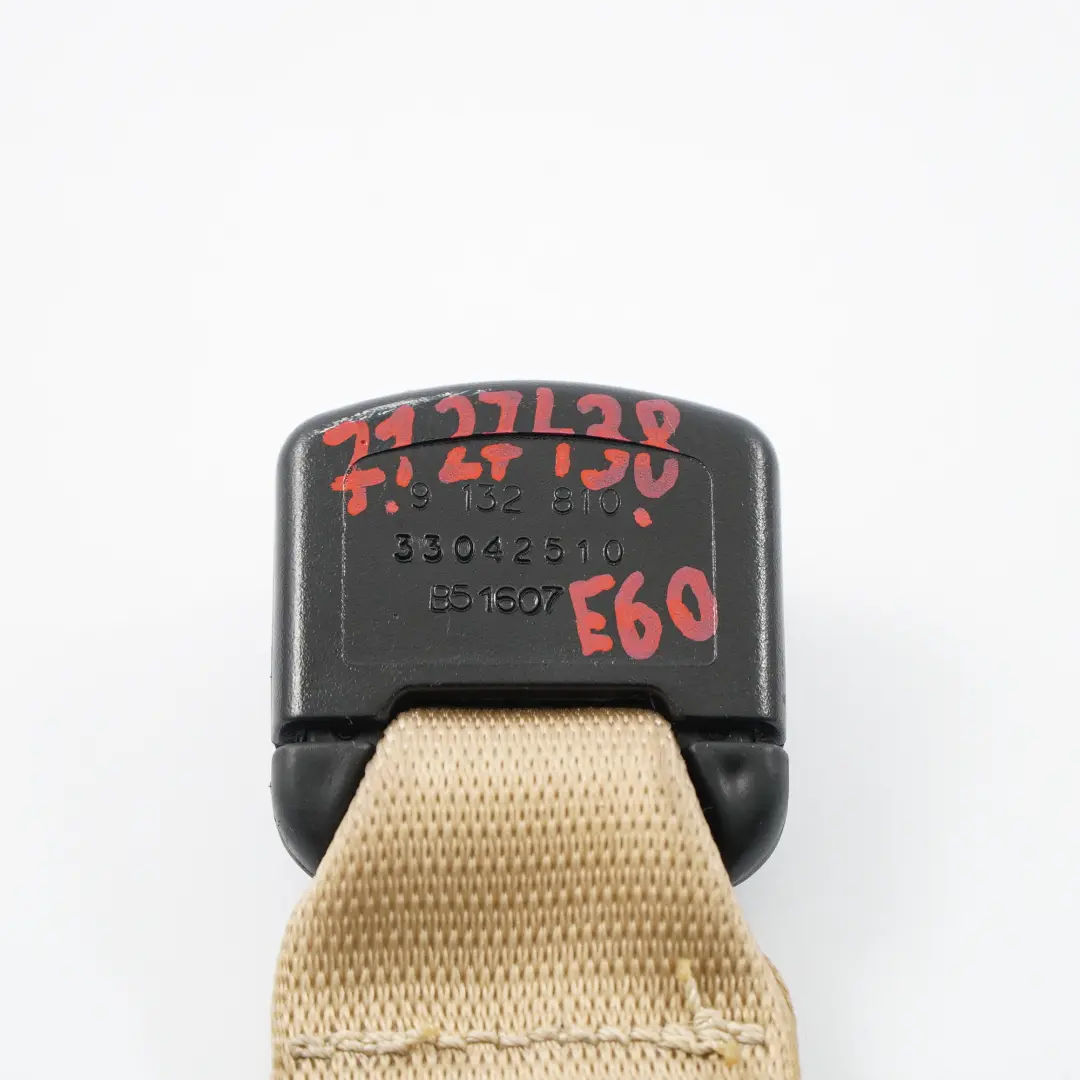 Zapinka Dolny Pas Bezpieczeństwa Tylny Środkowy Beżowy 9132822 do BMW E60 o numerze 9132810 BMW E60 Zapinka Dolny Pas Bezpieczeństwa Tylny Środkowy Beżowy 9132822 - SKU 7127438 - Numer Części 9132810