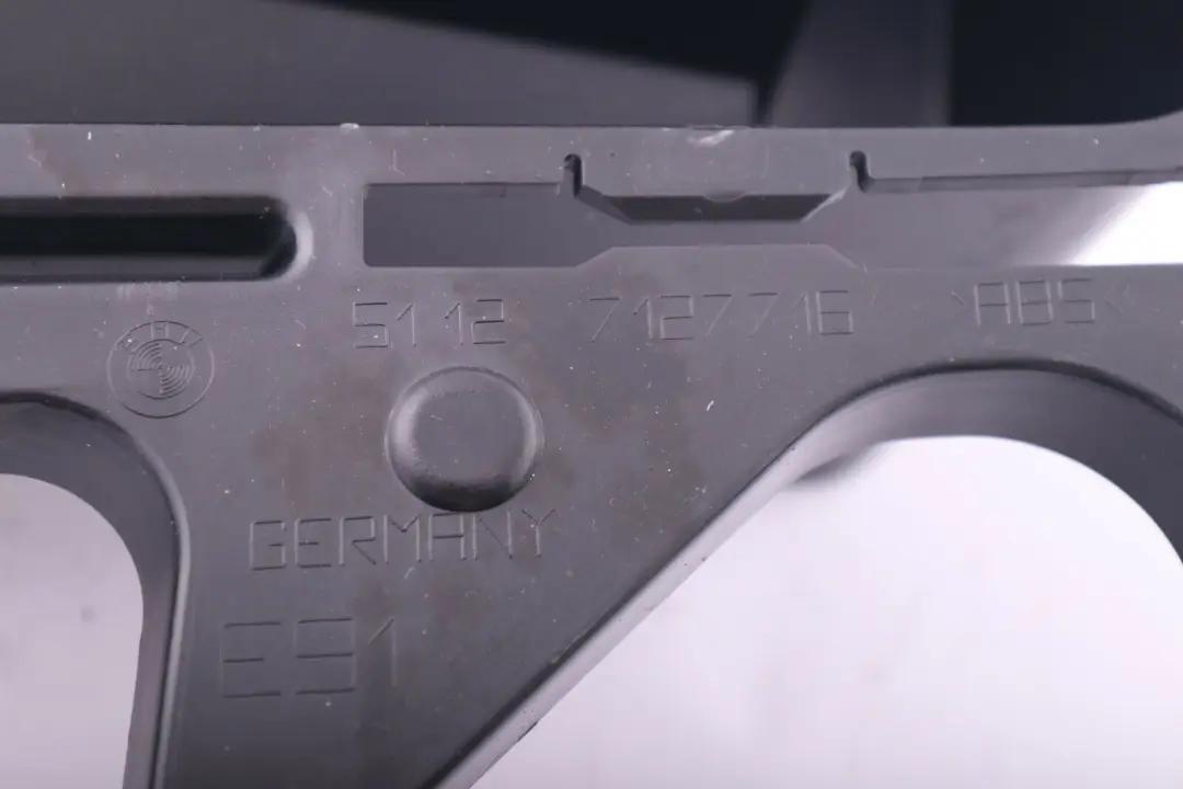 BMW E91 Prowadnica Mocowanie Uchwyt Zderzaka Prawy - SKU 7127716 - Numer Części 51127127716