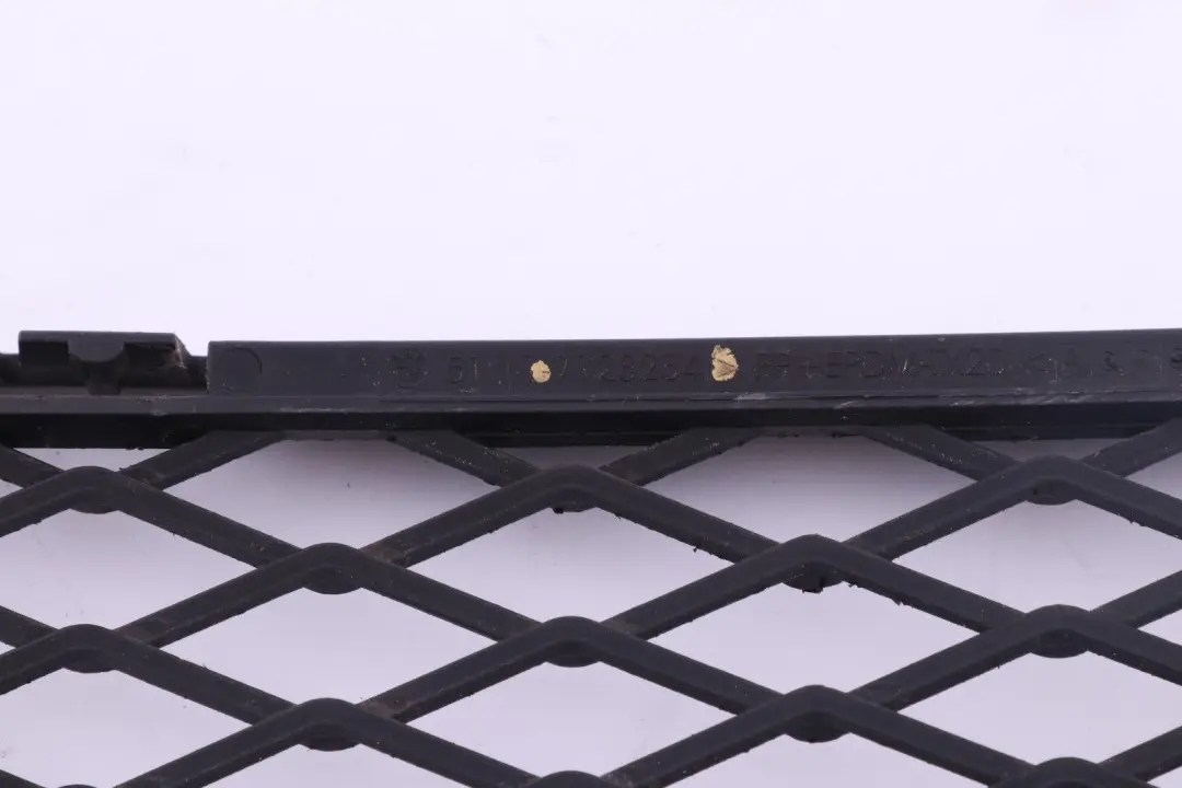 BMW E92 E93 Grille de pare chocs avant ouverte au centre - SKU 7128234 - Numéro de pièce 7128234