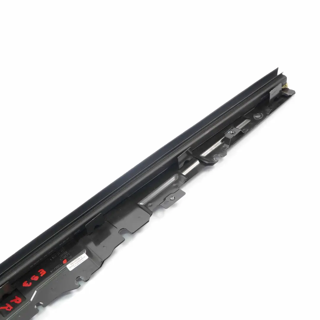 E93N Ventana Trasera Derecha Conexion angulo Embellecedor para BMW E93 con número de pieza 7128384 BMW E93 E93N Ventana Trasera Derecha Conexion angulo Embellecedor - SKU 7128384 - Número de pieza 7128384