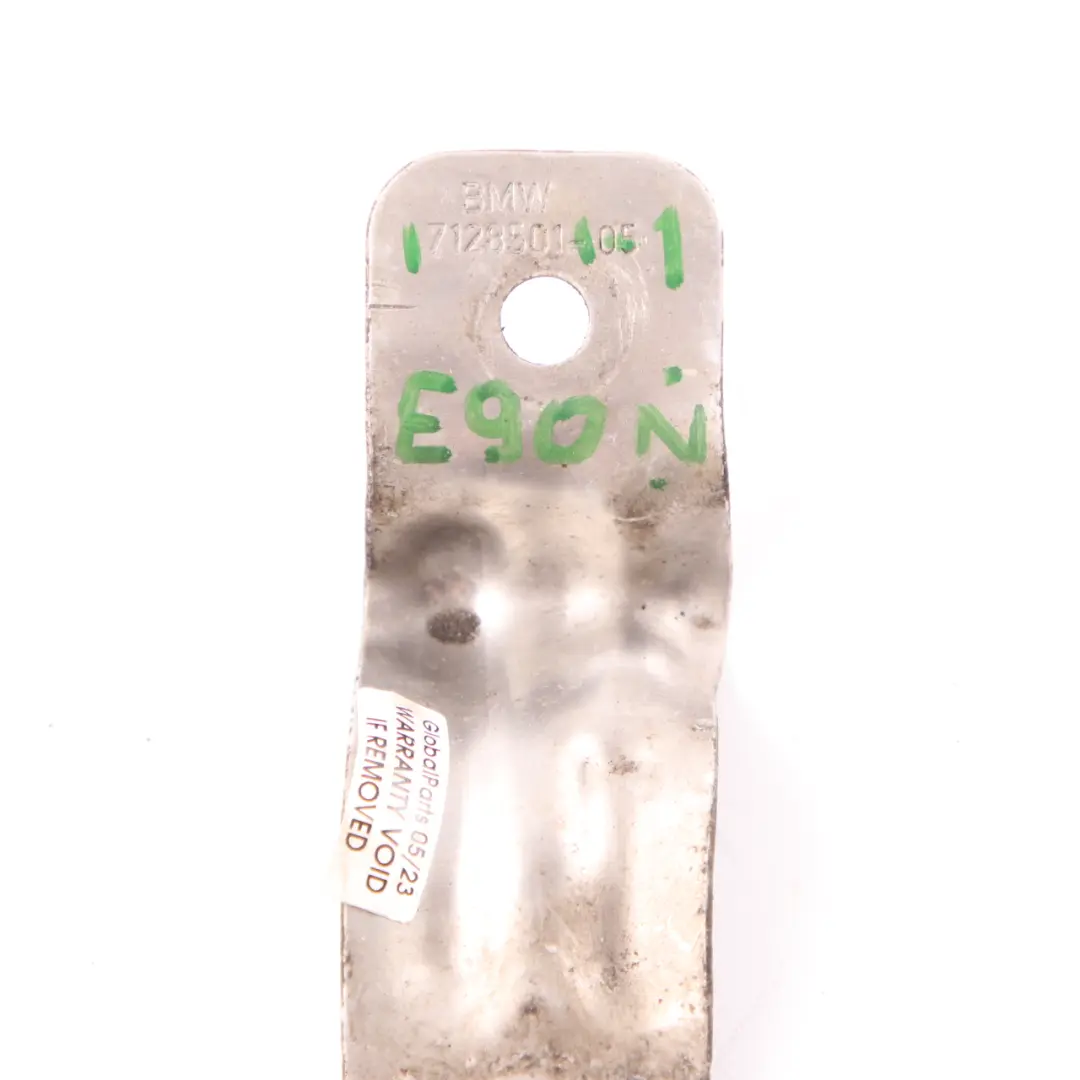 Motorraum Schutz BMW E81 E87 E90 Halterung für mit Teilenummer 7128501 Motorraum Schutz BMW E81 E87 E90 Halterung - SKU 7128501-1 - Teilenummer 7128501