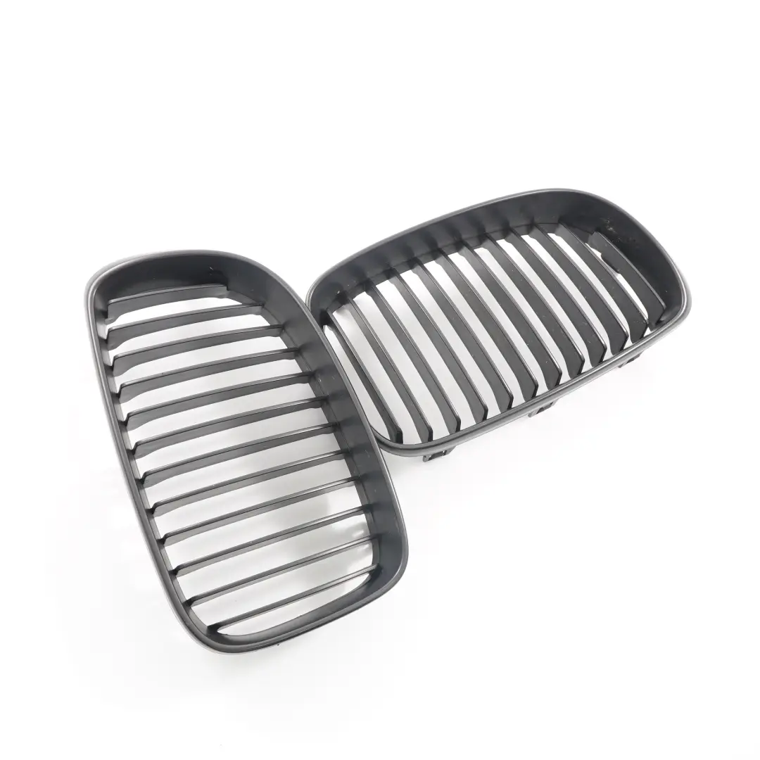 BMW 1 Series E81 E87 LCI Front Left Right Trim Kidney Grille N/O/S Set Taiwan - SKU 7128613-1 - Part number 7128613