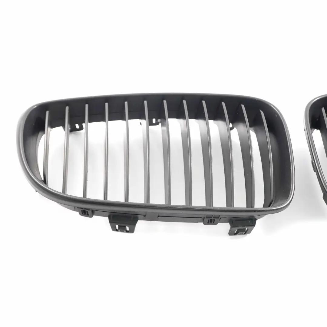 BMW 1 Series E81 E87 LCI Front Left Right Trim Kidney Grille N/O/S Set Taiwan - SKU 7128613-1 - Part number 7128613