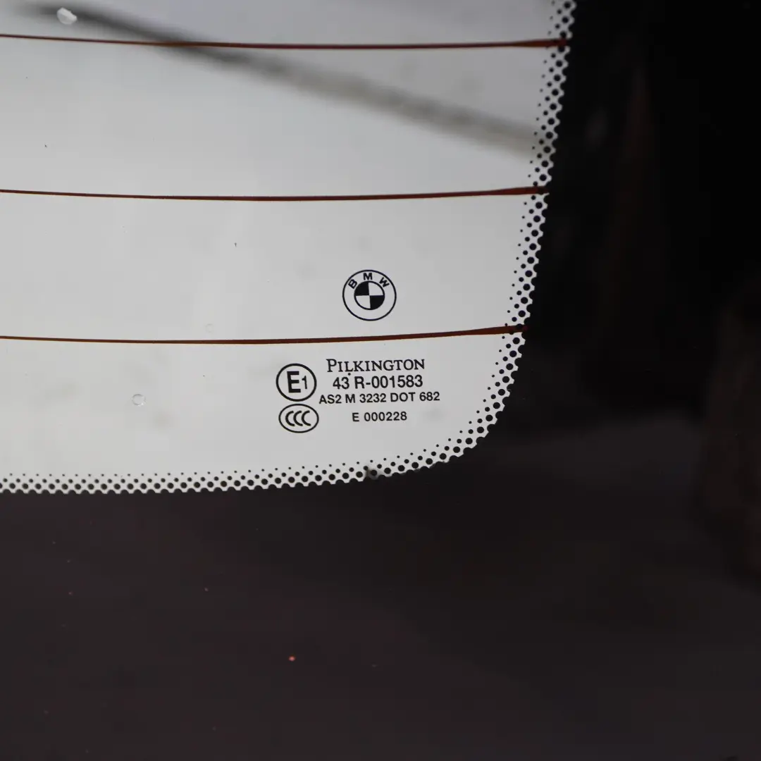 Szyba Tylna Tył Srebrna do BMW E93 o numerze 7128754 BMW E93 Szyba Tylna Tył Srebrna - SKU 7128754-TS - Numer Części 7128754