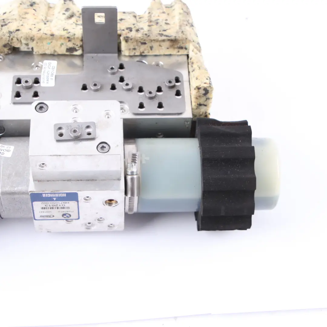 Unidad Hidráulica Techo Motor Bomba Plegable 7128780 para BMW E93 con número de pieza 7128779 BMW E93 Unidad Hidráulica Techo Motor Bomba Plegable 7128780 - SKU 7128779-2 - Número de pieza 7128779