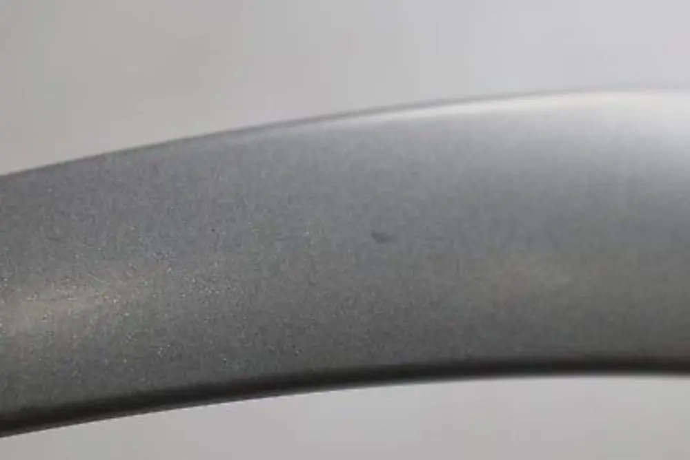 BMW 1 er E87 Türverkleidung Blende Türinnengriff links Kodiak Silber 7129260 - SKU 7129261-5 - Teilenummer 7067961