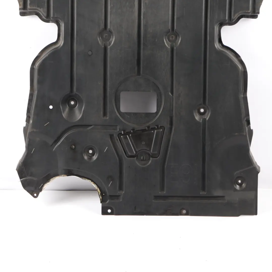 Motorraumabschirmung Revetement Essence pour BMW 3 Serie E90 E91 6 à propos du numéro de pièce 7129341 BMW 3 Serie E90 E91 6 Motorraumabschirmung Revetement Essence - SKU 7129341-6 - Numéro de pièce 7129341