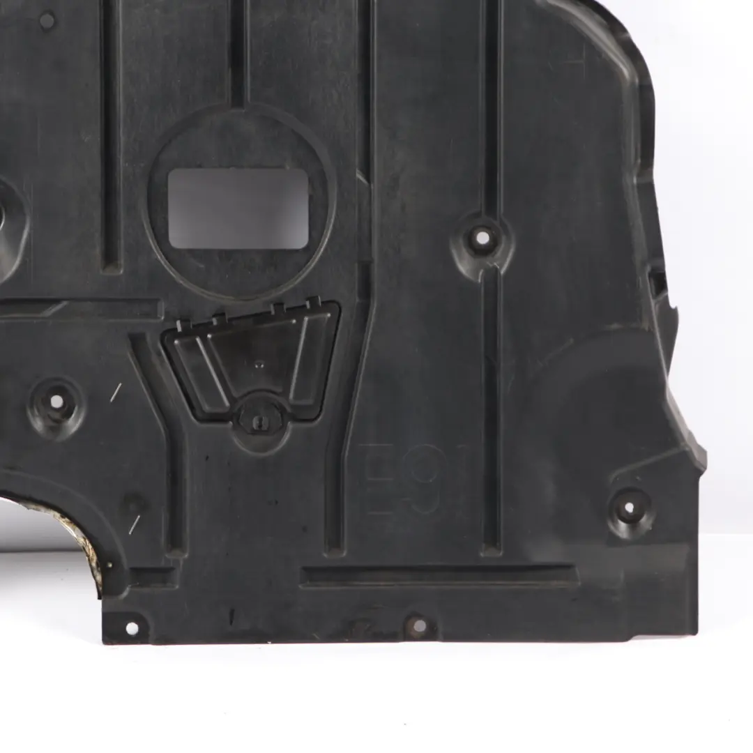 Motorraumabschirmung Revetement Essence pour BMW 3 Serie E90 E91 6 à propos du numéro de pièce 7129341 BMW 3 Serie E90 E91 6 Motorraumabschirmung Revetement Essence - SKU 7129341-6 - Numéro de pièce 7129341