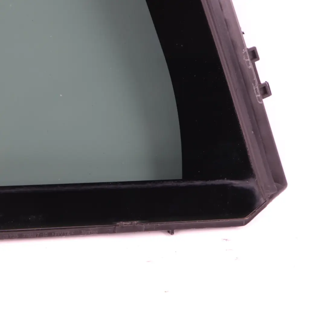 Ventana Lateral Tintada Puerta Trasera Izquierda AS3 Negra para BMW X5 E70 con número de pieza 7129729 BMW X5 E70 Ventana Lateral Tintada Puerta Trasera Izquierda AS3 Negra - SKU 7129729 - Número de pieza 7129729