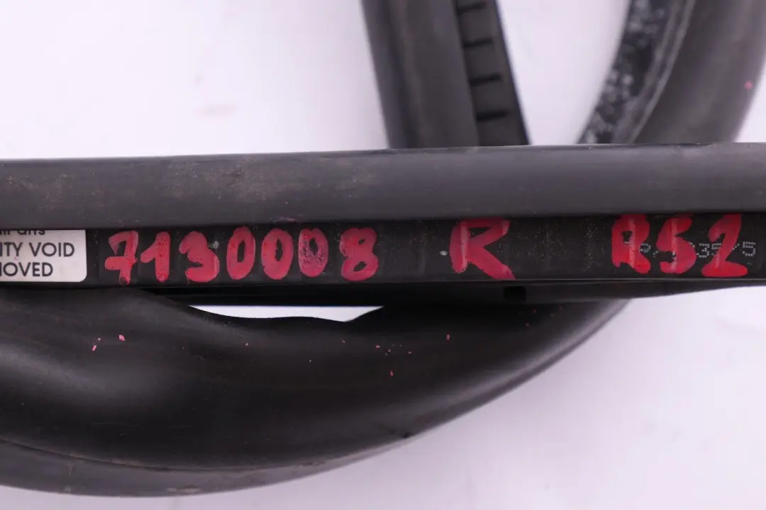 Dichtung Abdichtung Tür Rechts O/S für BMW Mini Cooper R52 Cabrio mit Teilenummer 7130008 BMW Mini Cooper R52 Cabrio Dichtung Abdichtung Tür Rechts O/S - SKU 7130008 - Teilenummer 7130008
