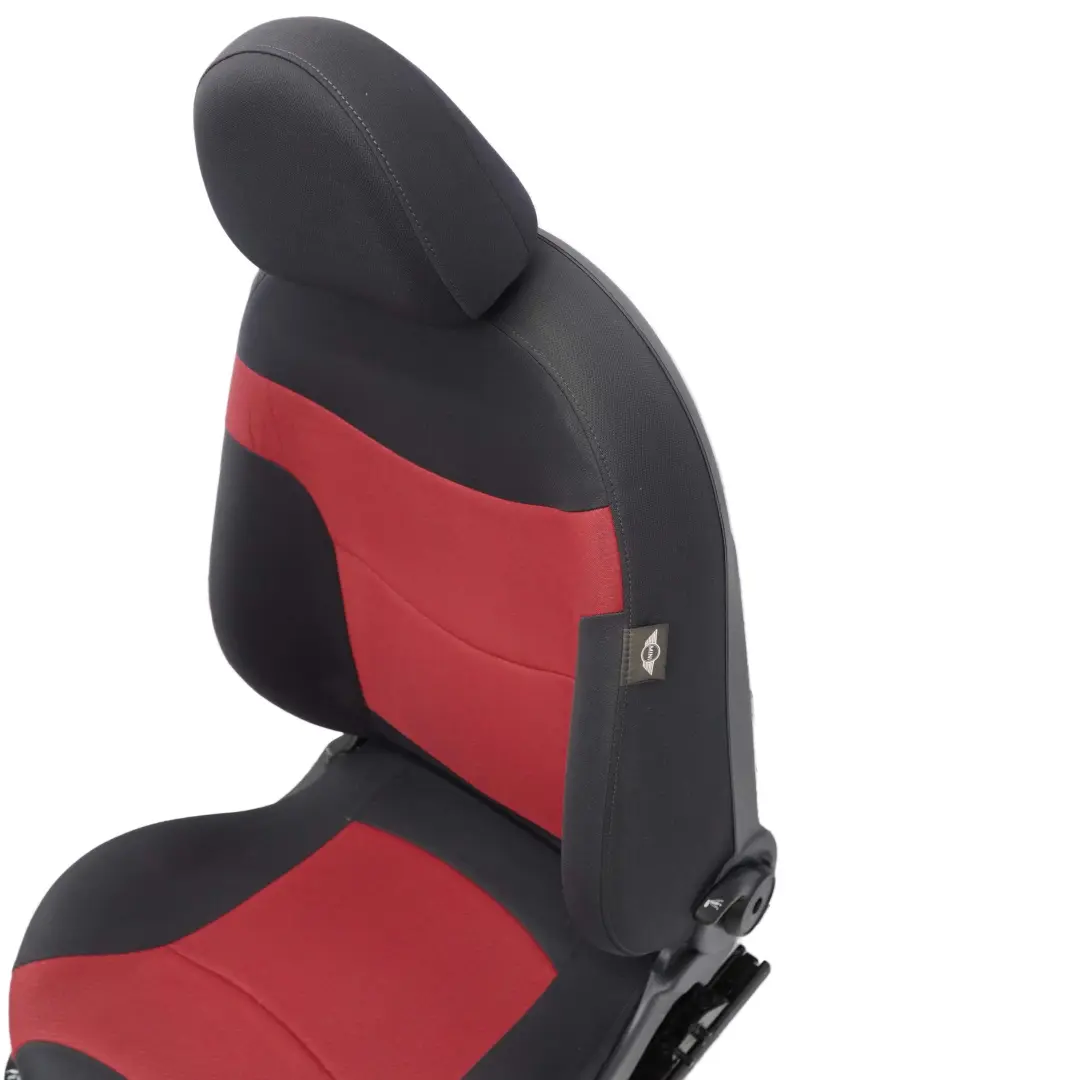 Fotel Sport Prawy Przód Czerwony do Mini R50 R52 o numerze 7130074 Mini R50 R52 Fotel Sport Prawy Przód Czerwony - SKU 7130074 - Numer Części 7130074