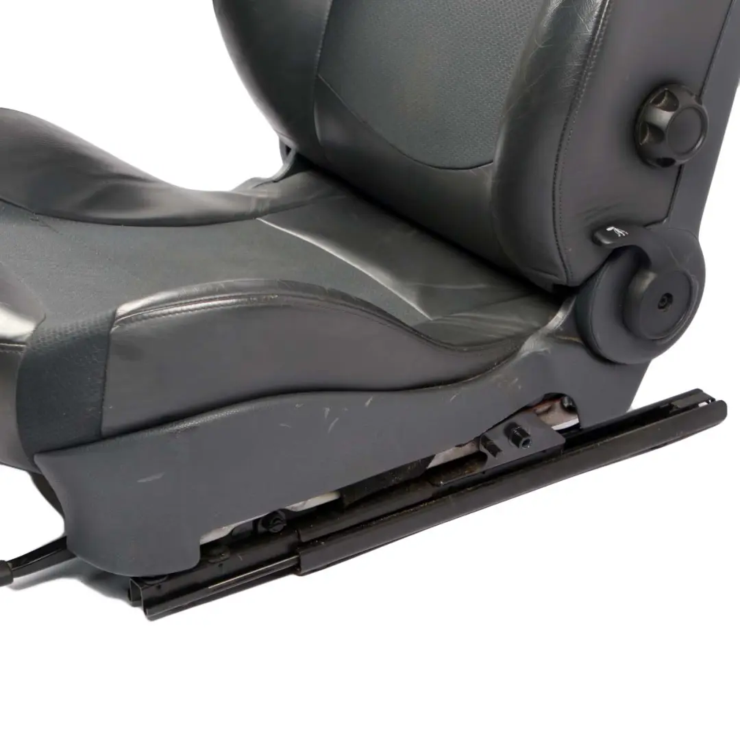 Front Right O/S Cloth / Leather Seat Panther Black to Mini Cooper One R50 R52 R53 with Part number 7130084 Mini Cooper One R50 R52 R53 Front Right O/S Cloth / Leather Seat Panther Black - SKU 7130084-3 - Part number 7130084