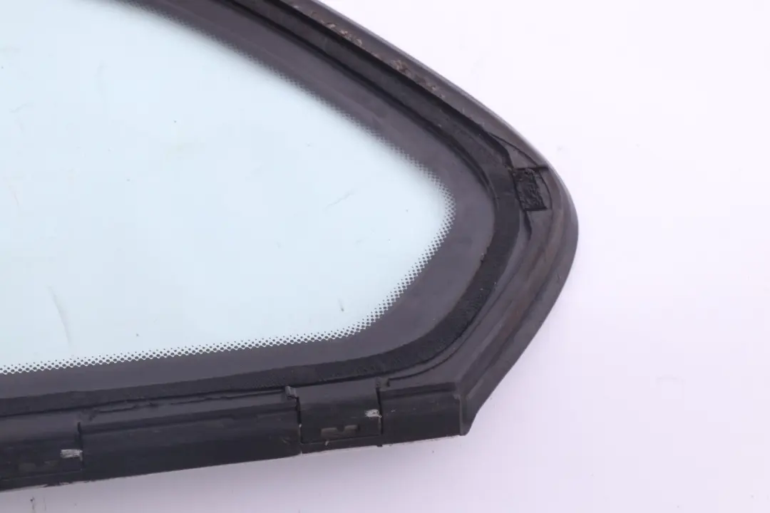 Vetro Laterale Verde AS2 Vetri Posteriore Destro Chrome per BMW E91 Touring con numero di parte 7130368 BMW E91 Touring Vetro Laterale Verde AS2 Vetri Posteriore Destro Chrome - SKU 7130368 - Numero di parte 7130368