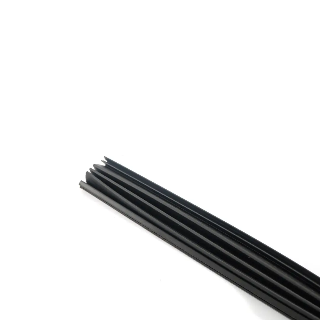 Joint toit coulissant Joint d'étanchéité vitre toit pour BMW E81 E87 E90 E92 à propos du numéro de pièce 7130405 BMW E81 E87 E90 E92 Joint toit coulissant Joint d'étanchéité vitre toit - SKU 7130405 - Numéro de pièce 7130405