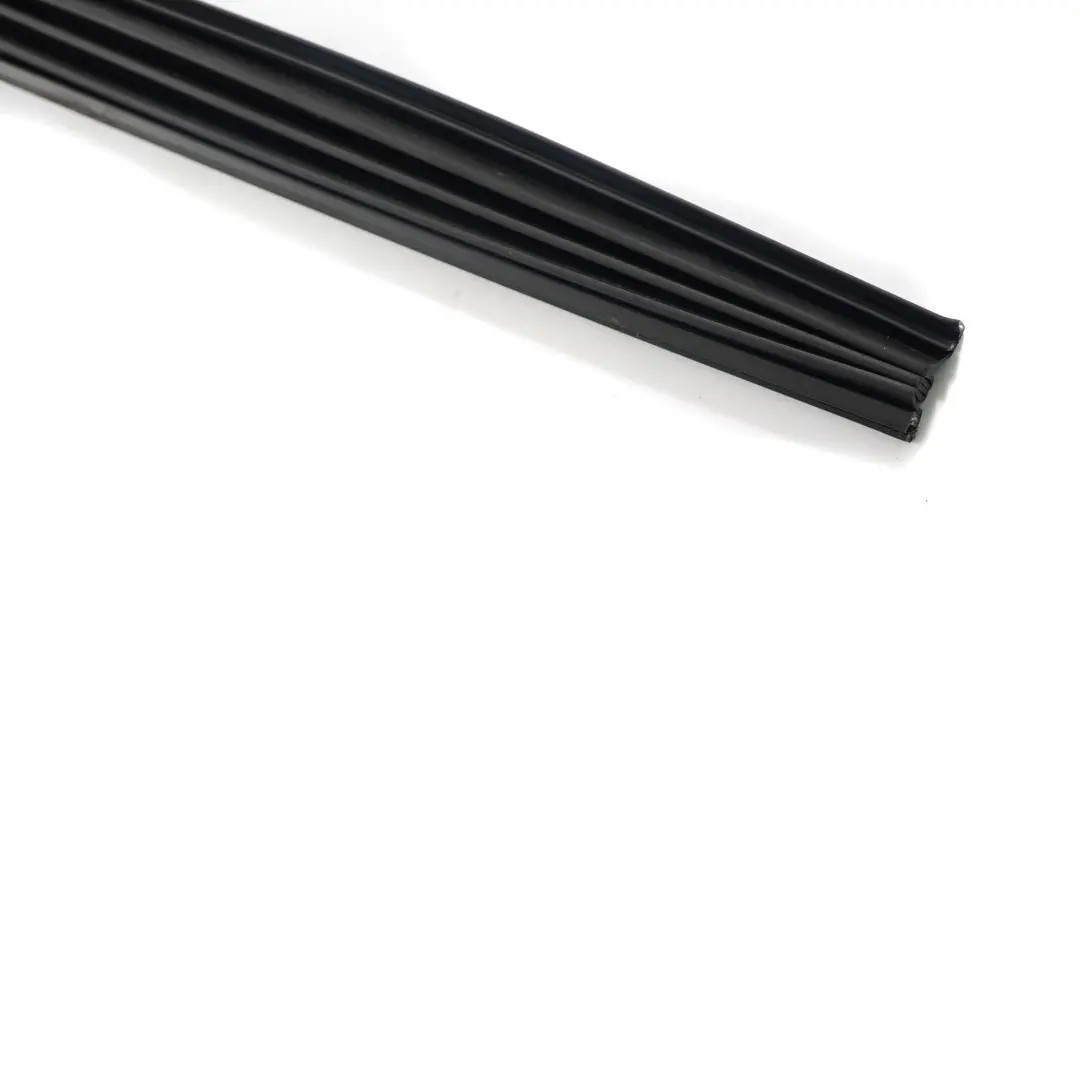 Uszczelka Gumowa Szyberdachu do BMW E87 E90 92 o numerze 7130405 BMW E87 E90 92 Uszczelka Gumowa Szyberdachu - SKU 7130405 - Numer Części 7130405