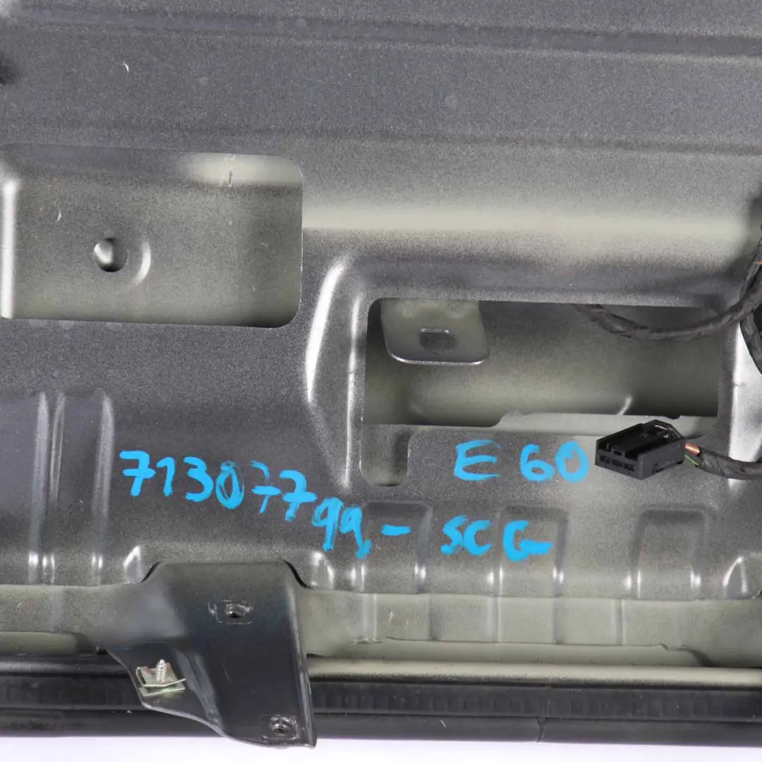 Trunk Boot Lid Spacegrau Space Grey Metallic - A52 to BMW E61 Touring Tailgate with Part number 7130799 BMW E61 Touring Tailgate Trunk Boot Lid Spacegrau Space Grey Metallic - A52 - SKU 7130799-SCG1 - Part number 7130799