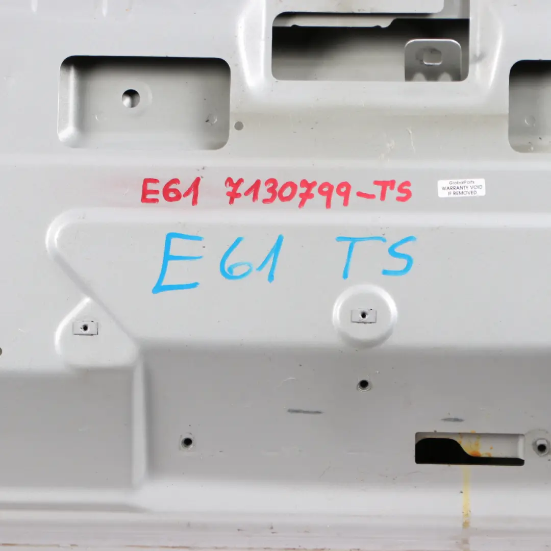 Trunk Boot Lid Titansilber Titan Silver Metallic 354 to BMW 5 E61 Touring Tailgate with Part number 7130799 BMW 5 E61 Touring Tailgate Trunk Boot Lid Titansilber Titan Silver Metallic 354 - SKU 7130799-TS - Part number 7130799