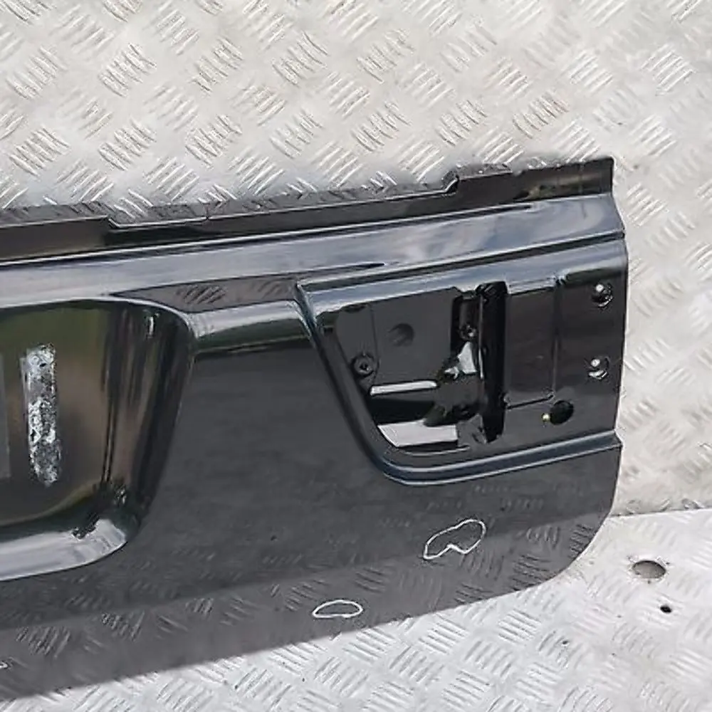 Heckklappe Unten Black Sapphire Metallic für BMW X5 er 1 E53 mit Teilenummer 7130827 BMW X5 er 1 E53 Heckklappe Unten Black Sapphire Metallic - SKU 7130827-BS1 - Teilenummer 7130827