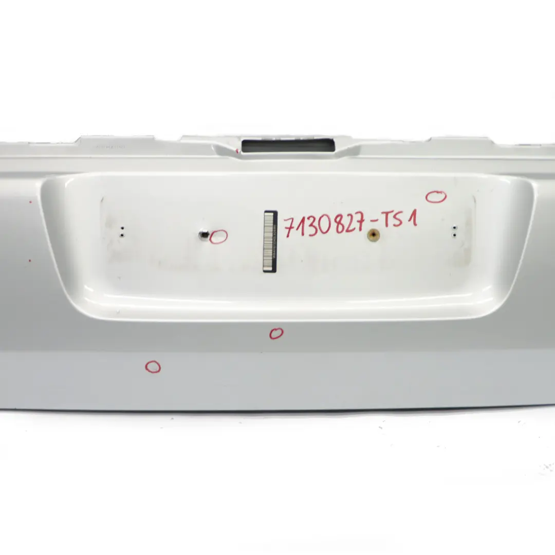 Maletero Tapa Inferior Puerta Trasera Titansilber Titan Plata - 354 para BMW X5 E53 con número de pieza 7130827 BMW X5 E53 Maletero Tapa Inferior Puerta Trasera Titansilber Titan Plata - 354 - SKU 7130827-TS1 - Número de pieza 7130827