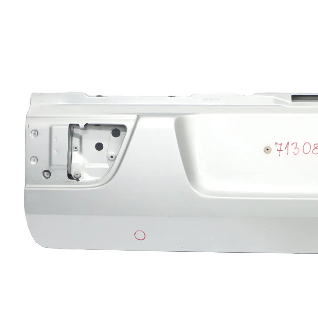 Maletero Tapa Inferior Puerta Trasera Titansilber Titan Plata - 354 para BMW X5 E53 con número de pieza 7130827 BMW X5 E53 Maletero Tapa Inferior Puerta Trasera Titansilber Titan Plata - 354 - SKU 7130827-TS2 - Número de pieza 7130827