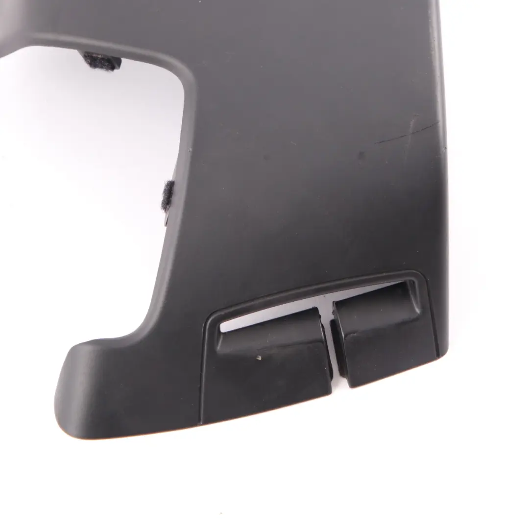 BMW E91 LCI Cover Seat Belt Trim Panel Right O/S Rear Seatbelt Black - SKU 7131796 - Part number 7068912