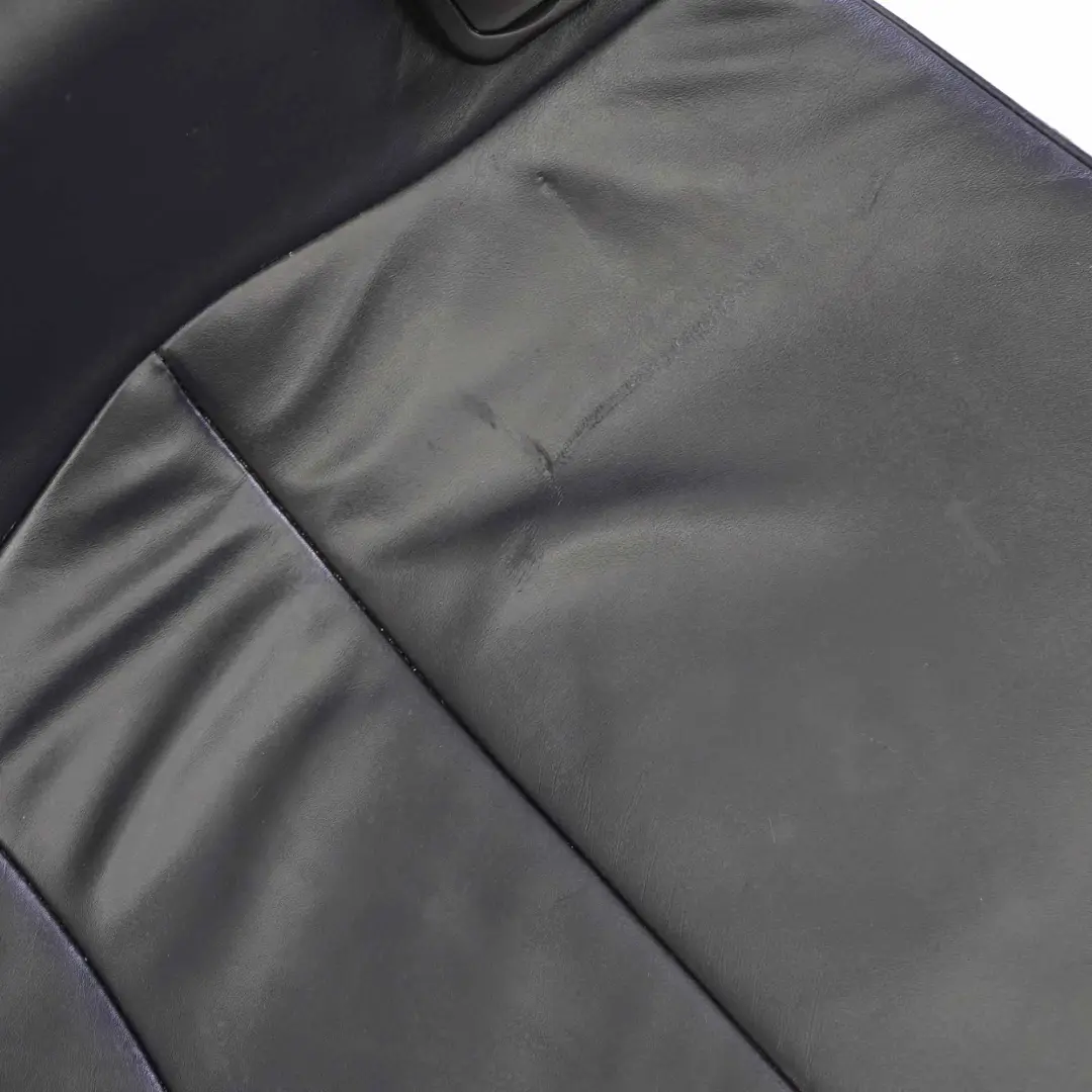 Siedzisko Tylnej Kanapy Skóra Niebieska do Mini R52 o numerze 7133101 Mini R52 Siedzisko Tylnej Kanapy Skóra Niebieska - SKU 7133101 - Numer Części 7133101