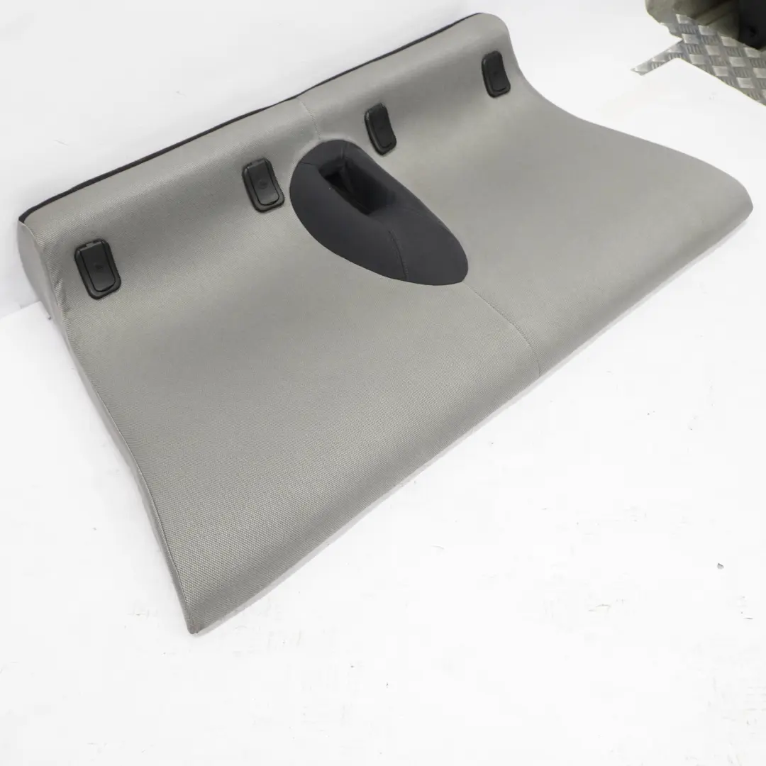 Sedile posteriore a panca Divano Divano Isofix Tessuto Space per Mini R52 Cabrio con numero di parte 7133122 Mini R52 Cabrio Sedile posteriore a panca Divano Divano Isofix Tessuto Space - SKU 7133122 - Numero di parte 7133122