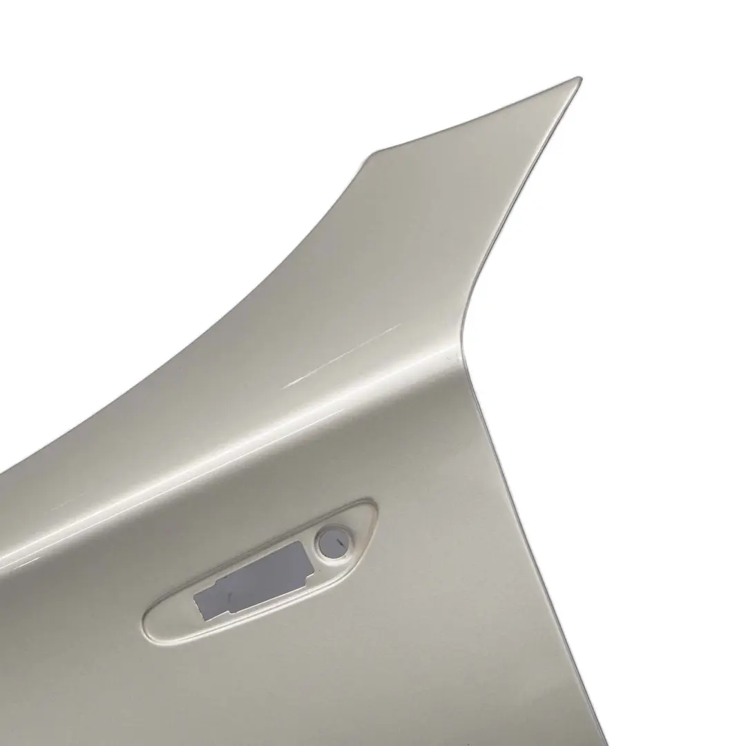 Panel Lateral Guardabarros Delantero Izquierdo Kaschmirsilber - A72 para BMW E81 E87 con número de pieza 7133227 BMW E81 E87 Panel Lateral Guardabarros Delantero Izquierdo Kaschmirsilber - A72 - SKU 7133227-KAS1 - Número de pieza 7133227