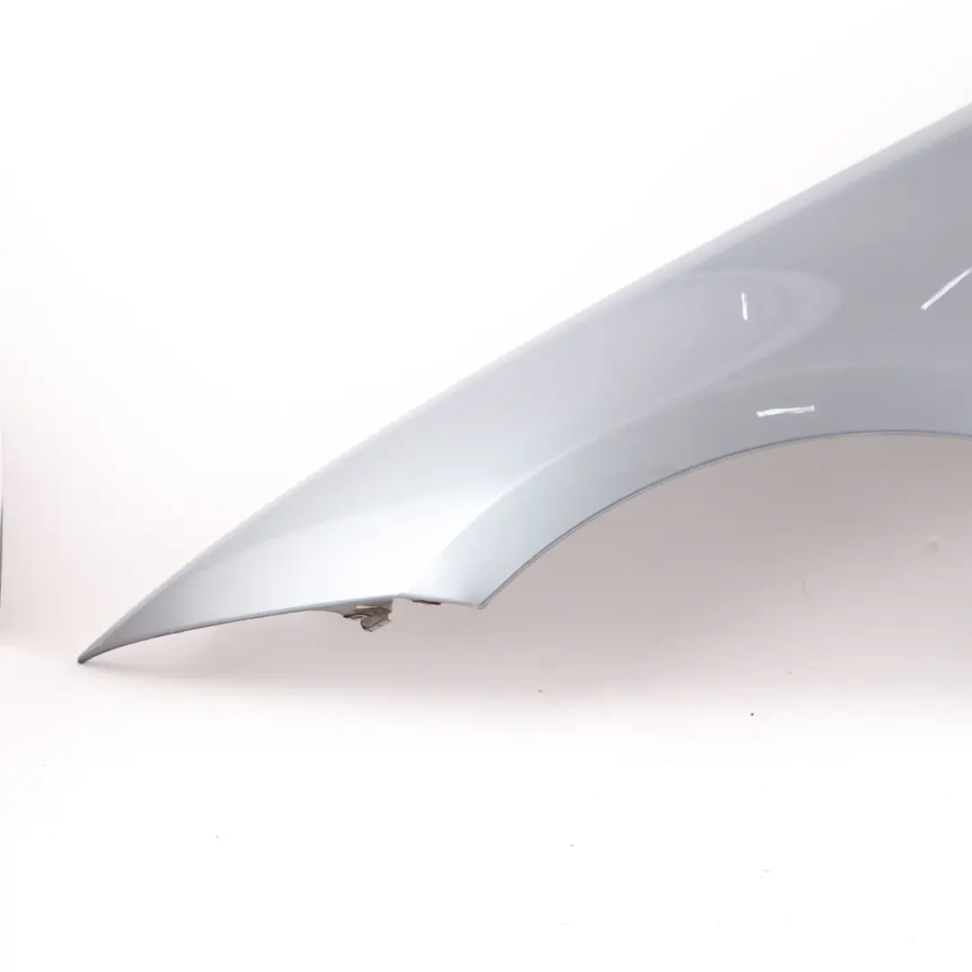 BMW E81 E82 E87 Błotnik Lewy Przód Quarzblau - A18 - SKU 7133227-QB - Numer Części 7133227