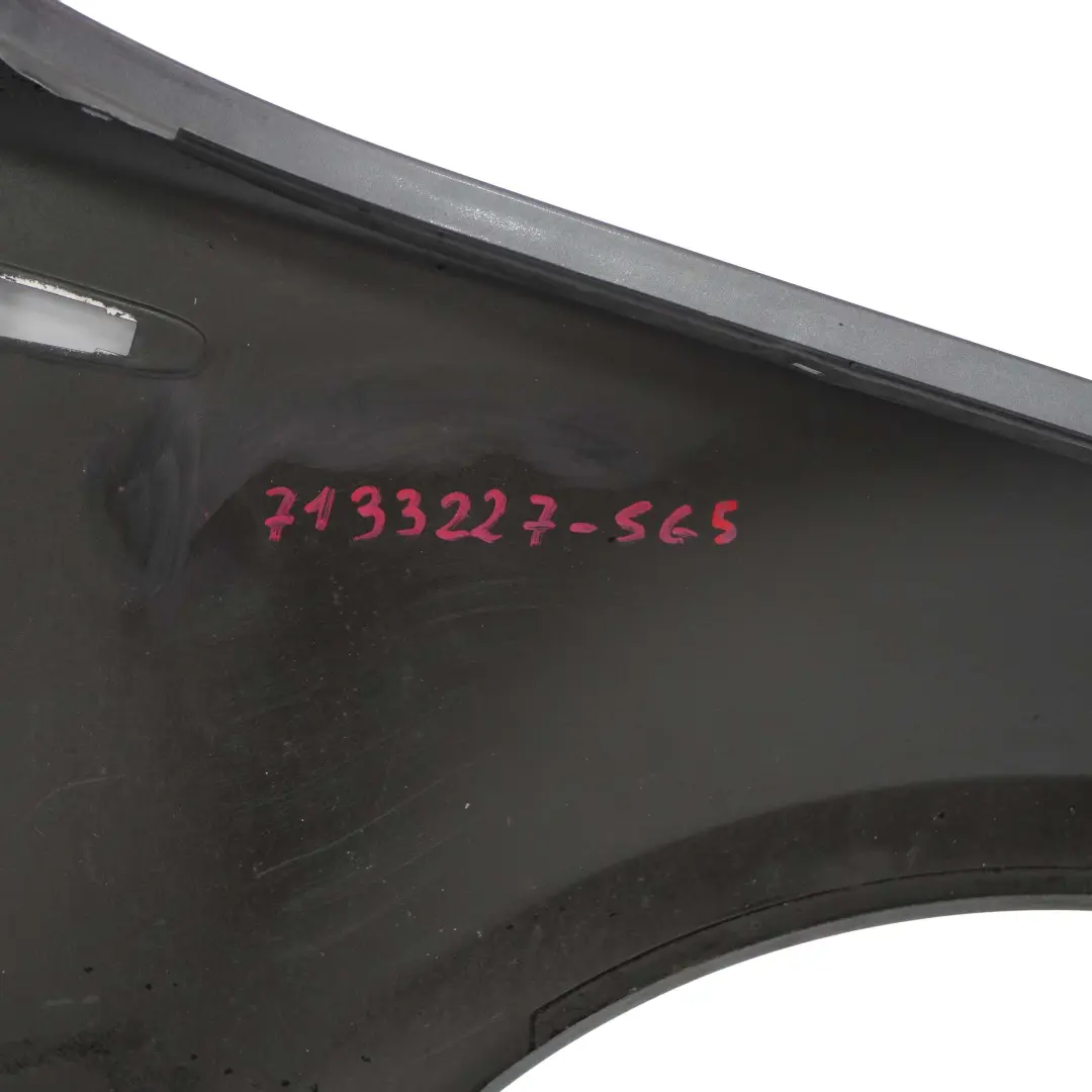 BMW 1 E81 E87 Panneau Laterale Avant a Gauche Garde-Boue Sparkling Graphit - A22 - SKU 7133227-SG5 - Numéro de pièce 7133227