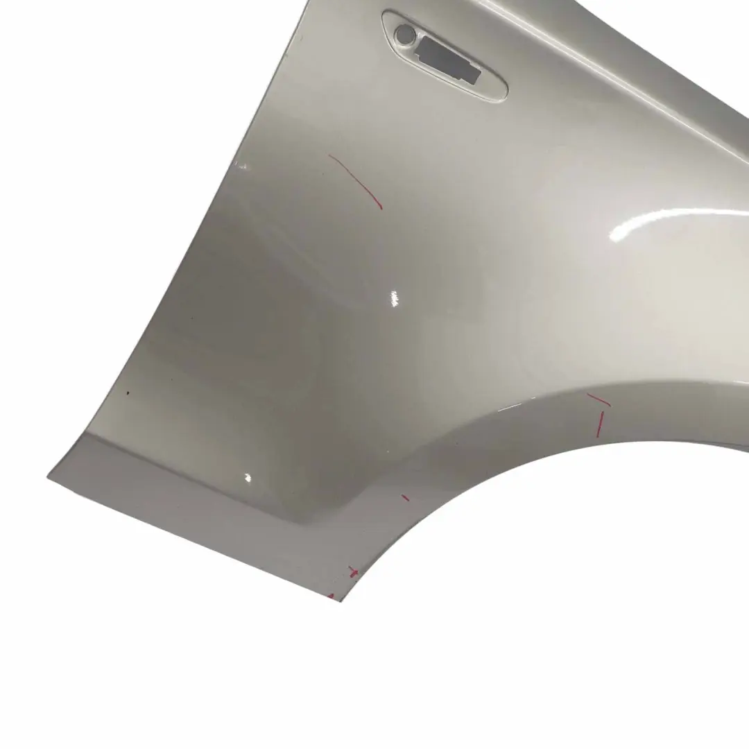 BMW E81 E87 Aile Latérale Avant Droite Cachemire Argent - A72 - SKU 7133228-KAS1 - Numéro de pièce 7133228