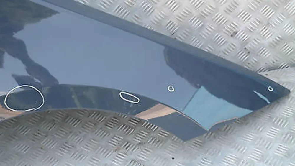 BMW 1 er E81 E82 E87 E88 LCI Seitenwand vorne rechts Kotflügel Nautikblau Blau - SKU 7133228-NB - Teilenummer 41357133228
