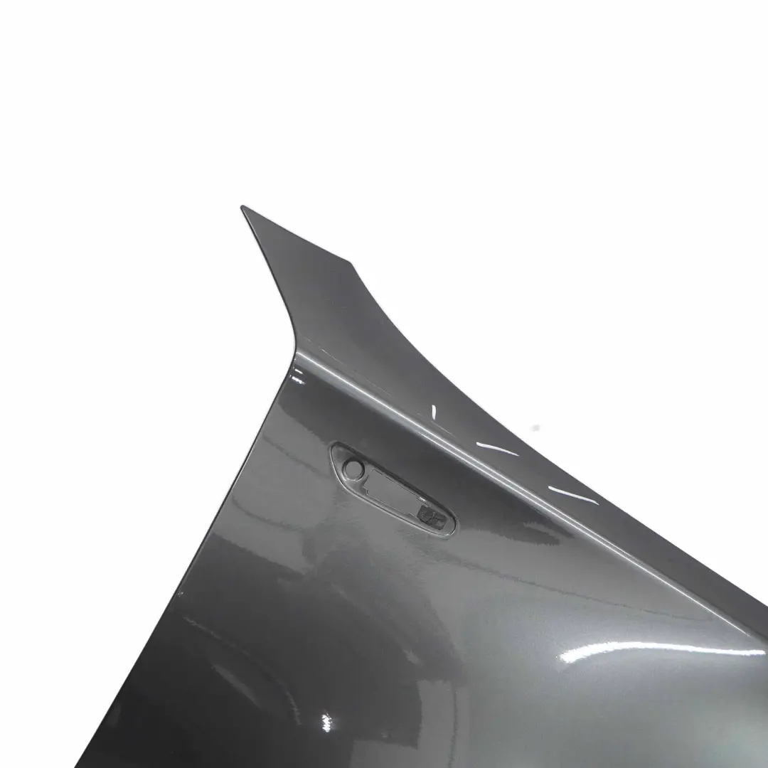 Pannello laterale parafango anteriore destro Sparkling Graphite A22 per BMW E81 E87 con numero di parte 7133228 BMW E81 E87 Pannello laterale parafango anteriore destro Sparkling Graphite A22 - SKU 7133228-SG2 - Numero di parte 7133228