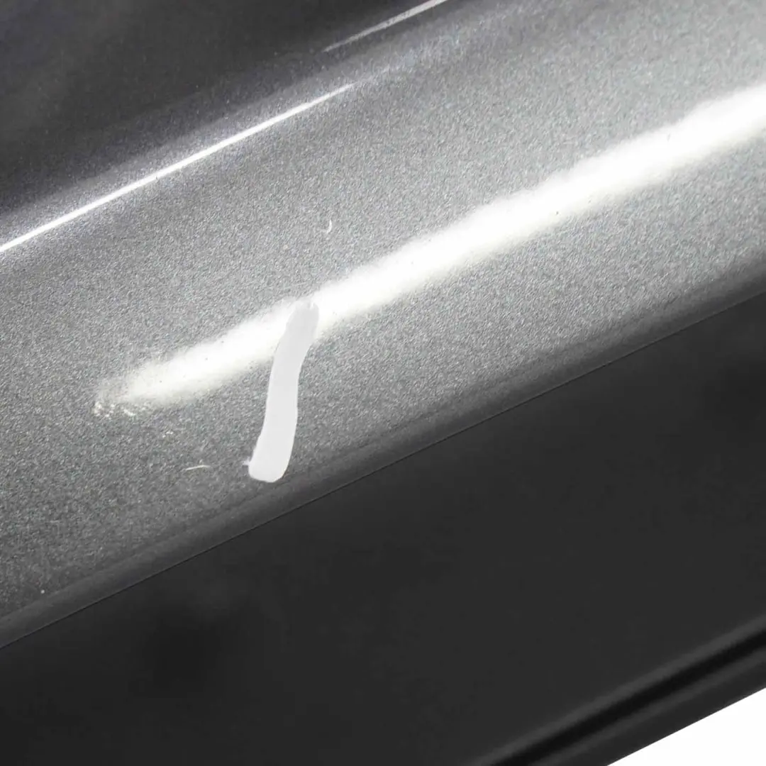 Panel Lateral Guardabarros Delantero Derecho Sparkling Graphite A22 para BMW E81 E87 con número de pieza 7133228 BMW E81 E87 Panel Lateral Guardabarros Delantero Derecho Sparkling Graphite A22 - SKU 7133228-SG2 - Número de pieza 7133228