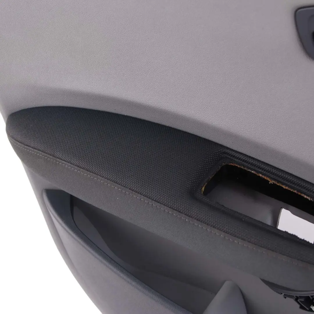 Frente Izquierda Tarjeta puerta panel ajuste Alaskagrau Alaska Red Gris para BMW E87 con número de pieza 7133301 BMW E87 Frente Izquierda Tarjeta puerta panel ajuste Alaskagrau Alaska Red Gris - SKU 7133301-3 - Número de pieza 7133301