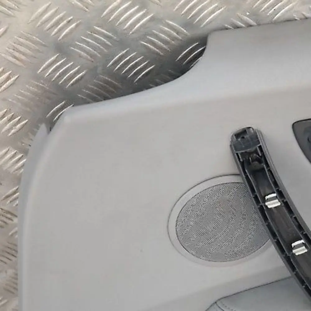 Door Card Trim Panel Front Right O/S Alaskagrau Alaska Grey to BMW 1 Series E87 with Part number 7133302 BMW 1 Series E87 Door Card Trim Panel Front Right O/S Alaskagrau Alaska Grey - SKU 7133302-1 - Part number 7133302