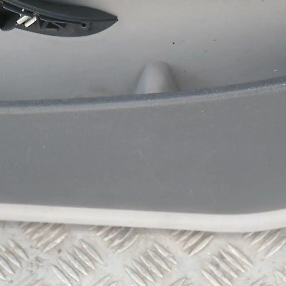 Türverkleidung vorn rechts Alaskagrau Grau BMW 1 er E87 - SKU 7133302-1 - Teilenummer 7133302