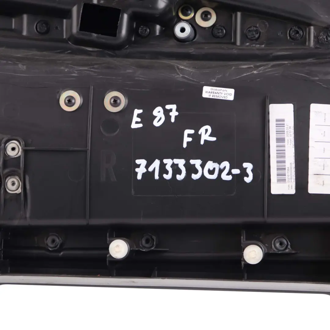 BMW E87 Tür Karte Trim Panel vorne rechts Alaskagrau Alaska Grau Netzwerk - SKU 7133302-3 - Teilenummer 7133302