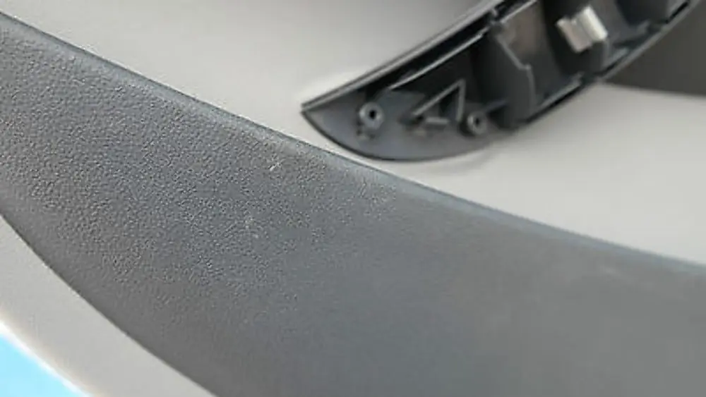 Tapicerka Boczek Drzwi Lewy Tył Alaskagrau do BMW E87 o numerze 51427133361 BMW E87 Tapicerka Boczek Drzwi Lewy Tył Alaskagrau - SKU 7133361-1 - Numer Części 51427133361