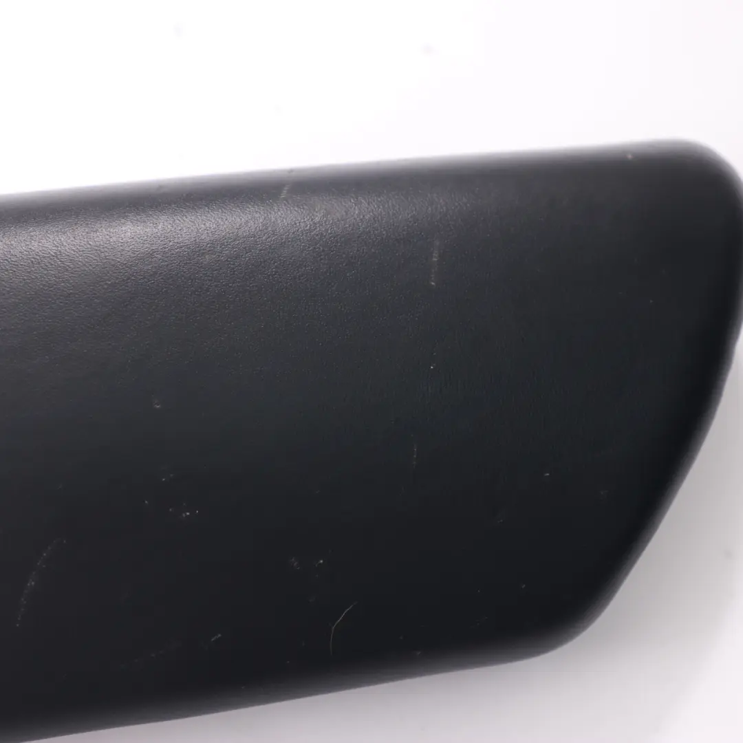 Apoyabrazos Cuero Panel Puerta Izquierda Gravity Azul para Mini Cooper One R52 Cabrio con número de pieza 7133511 Mini Cooper One R52 Cabrio Apoyabrazos Cuero Panel Puerta Izquierda Gravity Azul - SKU 7133511-1 - Número de pieza 7133511