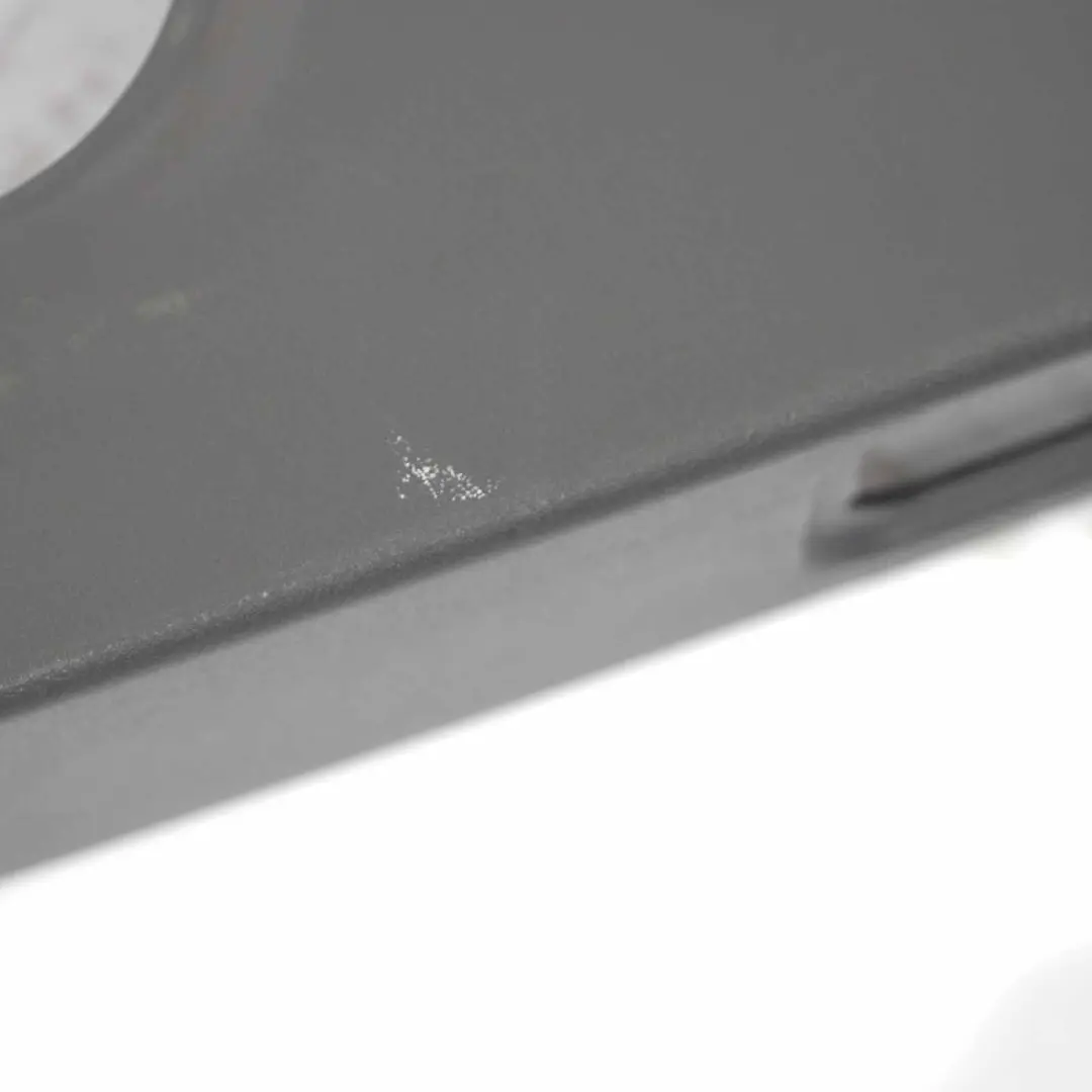 Obudowa Plastik Osłona Bagażnika Klapy do BMW E65 o numerze 7133650 BMW E65 Obudowa Plastik Osłona Bagażnika Klapy - SKU 7133650 - Numer Części 7133650